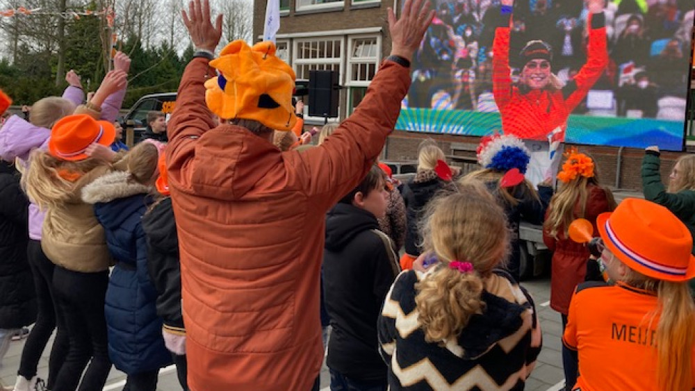 Feest op de oude basisschool van Irene Schouten