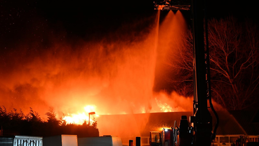 Brand aan de Dorpsweg in Schellinkhout