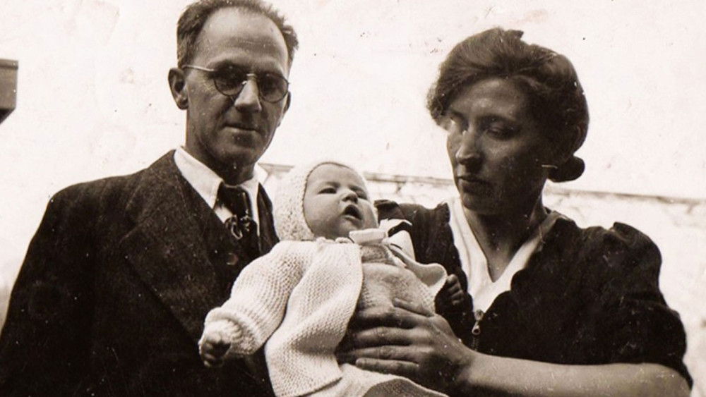 Abraham en Elizabeth van den Berge met &eacute;&eacute;n van hun kinderen