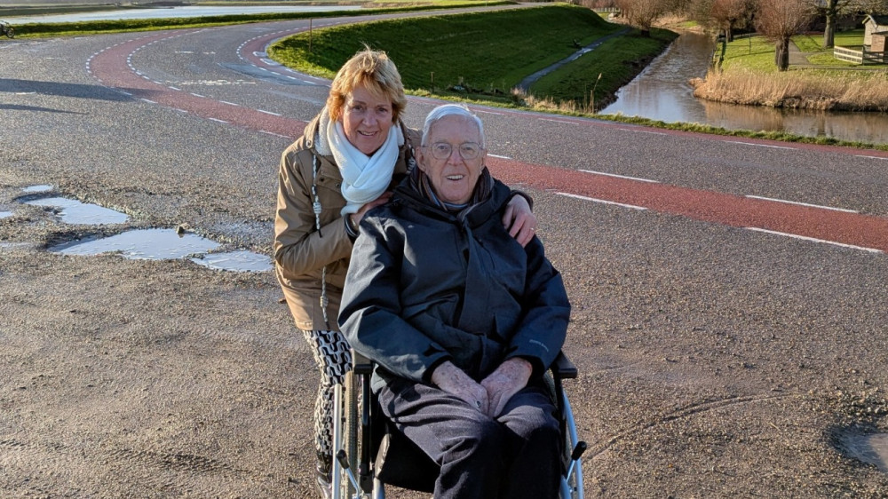 Carrolien Schouten-Koster met haar vader Jan hospice