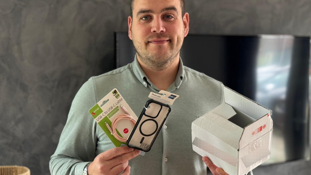 Geen iPhone: Dario is één van de DHL-gedupeerden