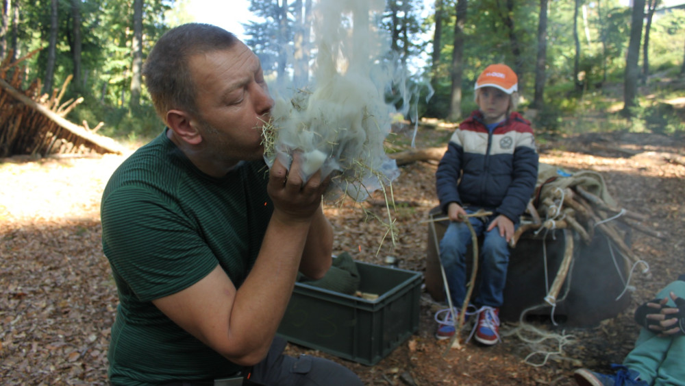 Leon Bakker, Racoon Survival