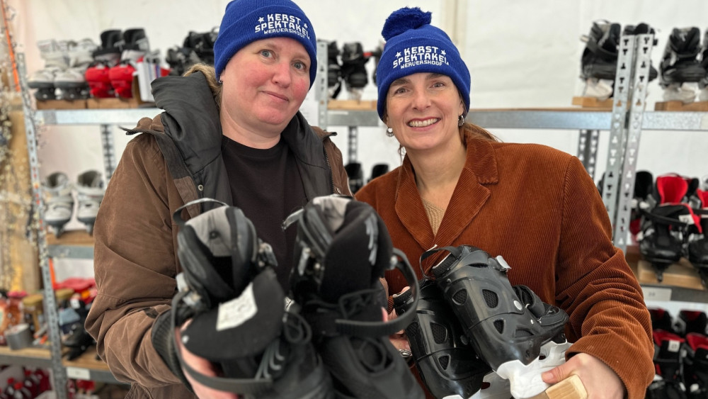 Vrijwilligers Cleo Hogeweg en Mieke de Beer-Koomen