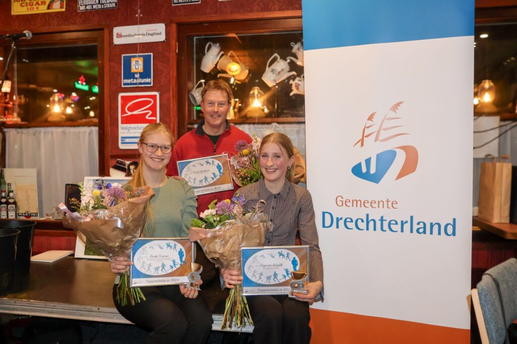 Sportkampioenen Faye, Femke en Mark uit Drechterland gehuldigd tijdens nieuwjaarsreceptie