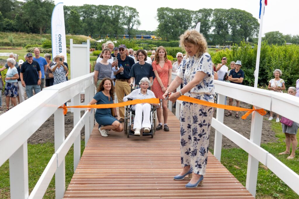 Nieuwe Simon N. Grootbrug in Enkhuizen feestelijk geopend