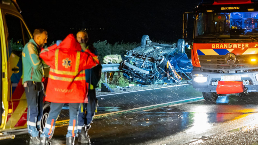 Drie doden bij ongeluk op Houtribdijk, vlak bij Enkhuizen