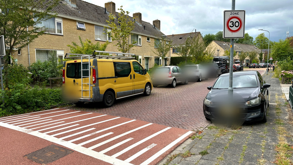 De straat waar de steekpartij in Enkhuizen plaatsvond