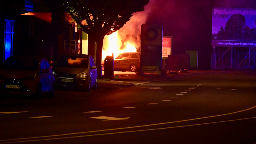 Ongeluk bij tankstation in Hoorn